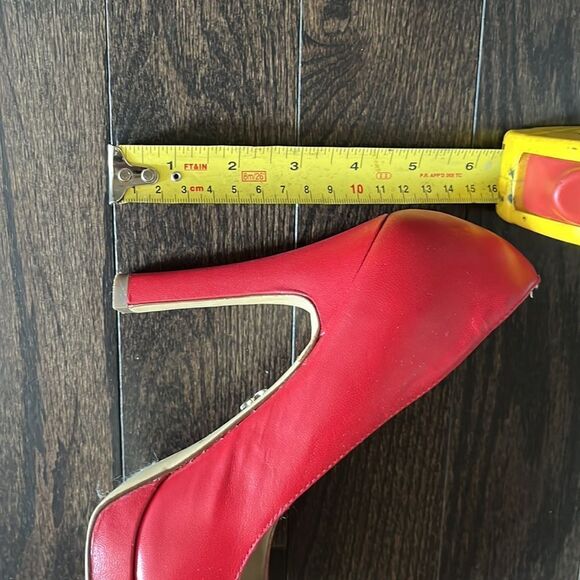 Le Chateau red heels 👠 / Size 8.5 - Picture 9 of 9